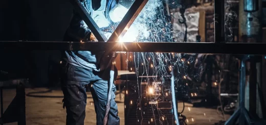 Jak zabezpieczyć stanowisko spawalnicze?